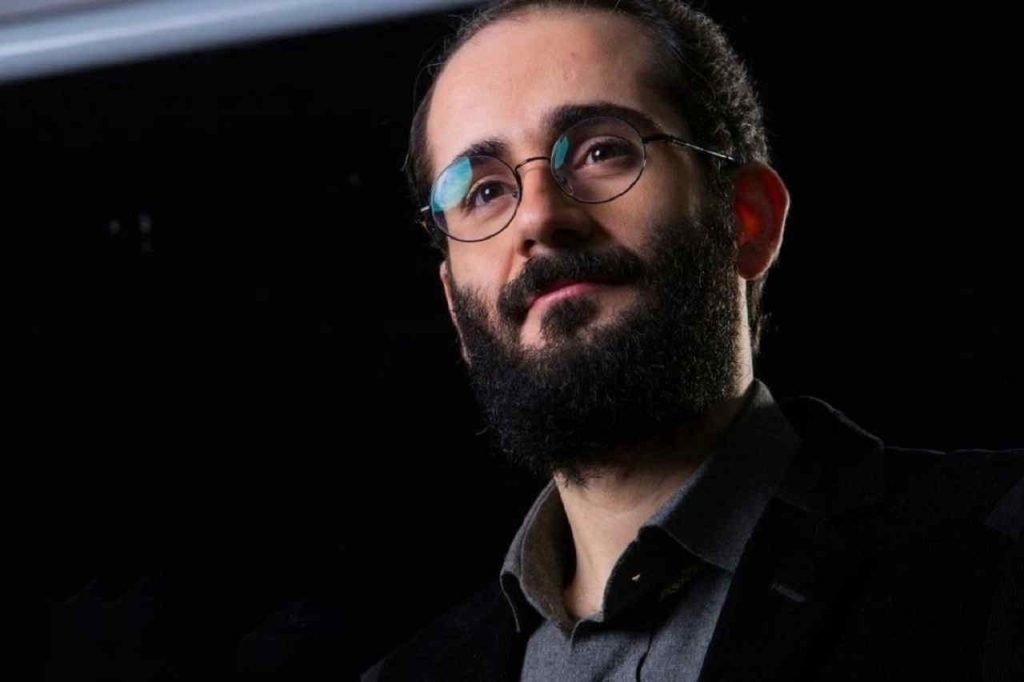 فیلم خیابان جمهوری با کارگردانی منوچهر هادی با بازی هادی حجازی فر و الناز ملک!
