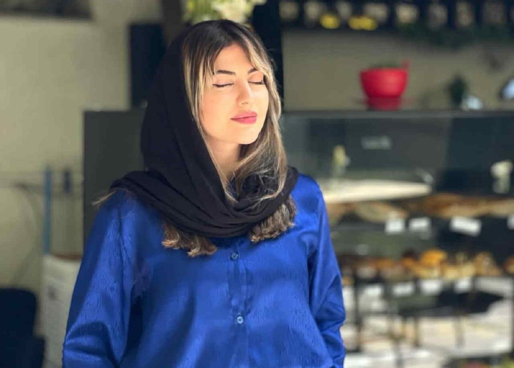 بیوگرافی کامل نازنین رضوانی | عکس های جدید و قدیمی بازیگر نقش بهاره سوجان