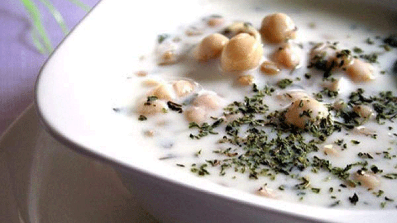 طرز تهیه آش دوغ 