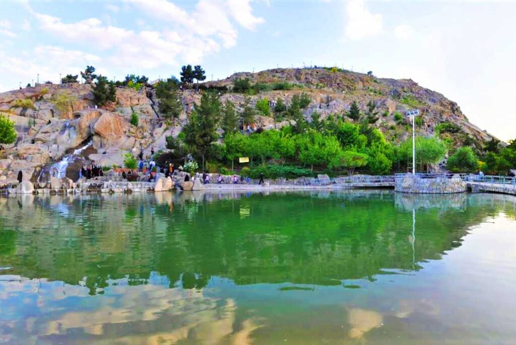عکس از کوه سنگی مشهد