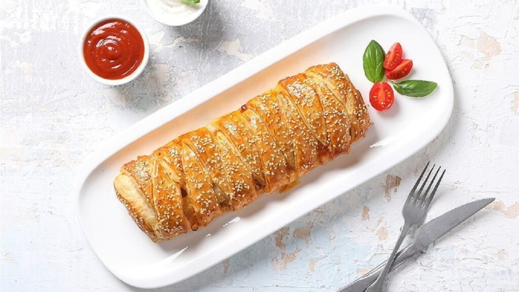 طرز تهیه اشترودل مرغ و قارچ خانگی | ساده و خوشمزه