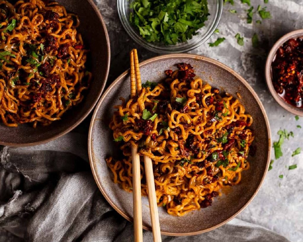 طرز تهیه 8 مدل نودل خوشمزه | ساده، سریع و متنوع