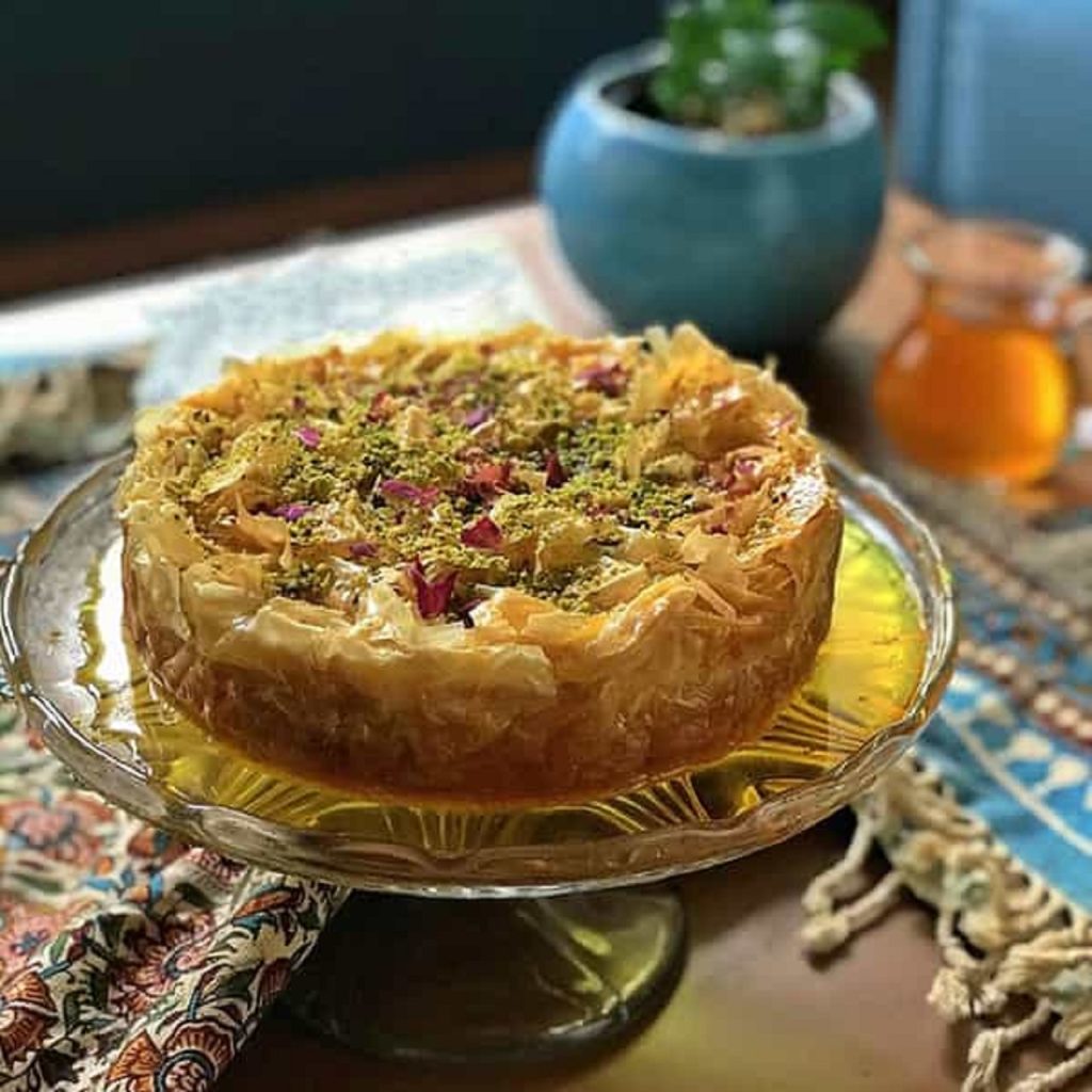 طرز تهیه چیز کیک باقلوا | با خمیر فیلو و شربت عسلی