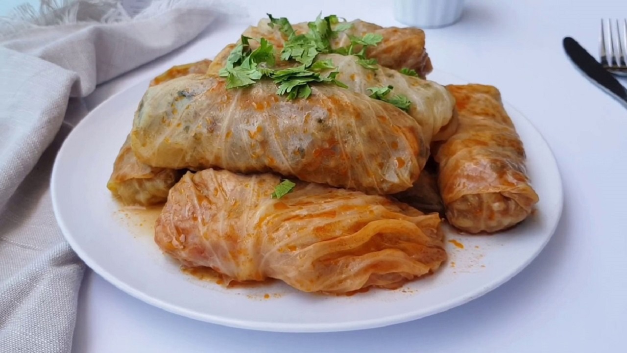 طرز تهیه دلمه کلم