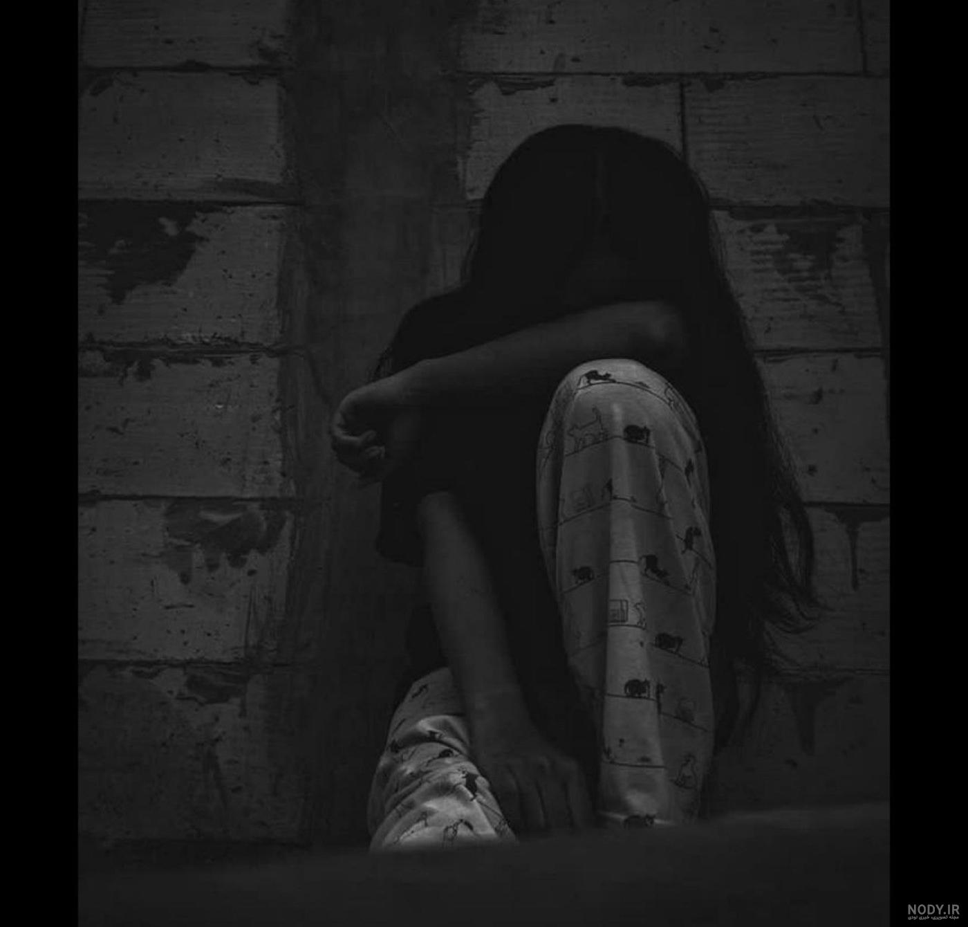 عکس والپیپر غمگین دخترونه