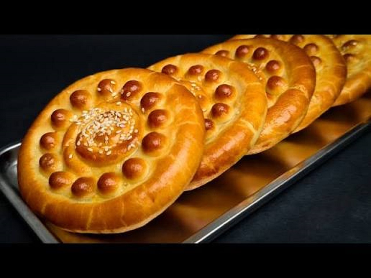 طرز تهیه کلوچه فومن