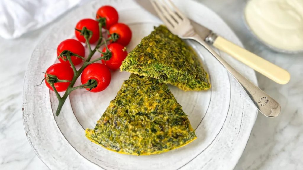 طرز تهیه کوکو سبزی مجلسی برای 4 نفر