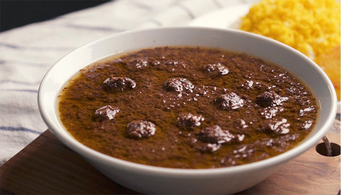 طرز تهیه فسنجون با گوشت قلقلی
