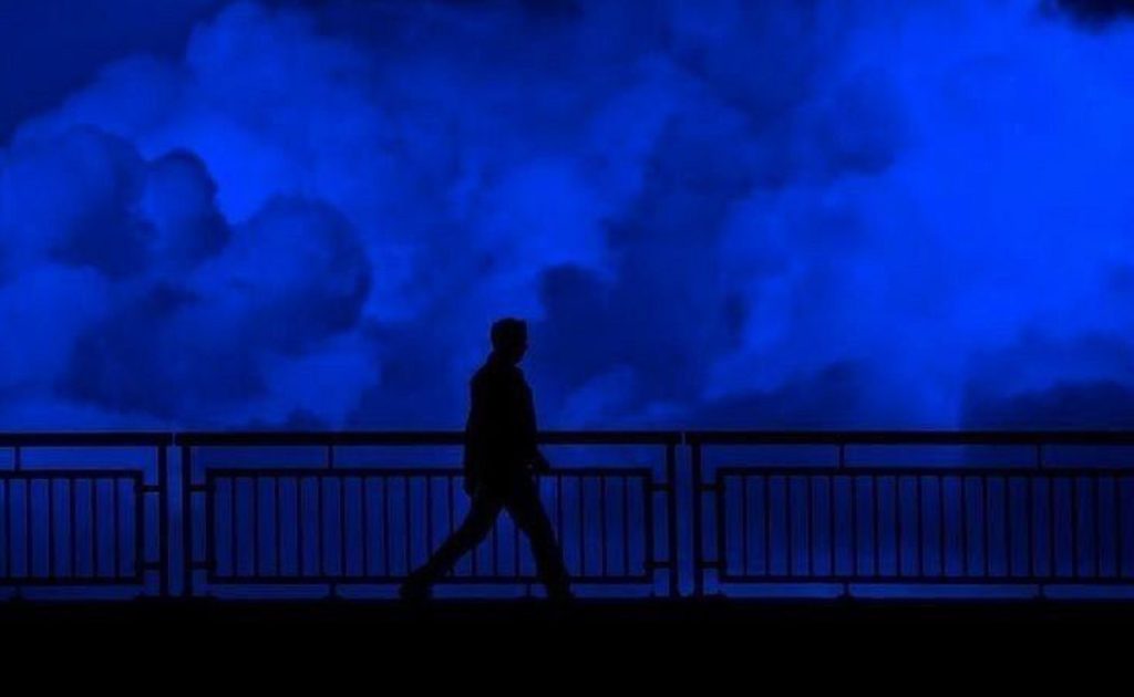 دانلود آهنگ من دلم تنگ میشه برای چشمات | تو دلت تنگ برا من نشد