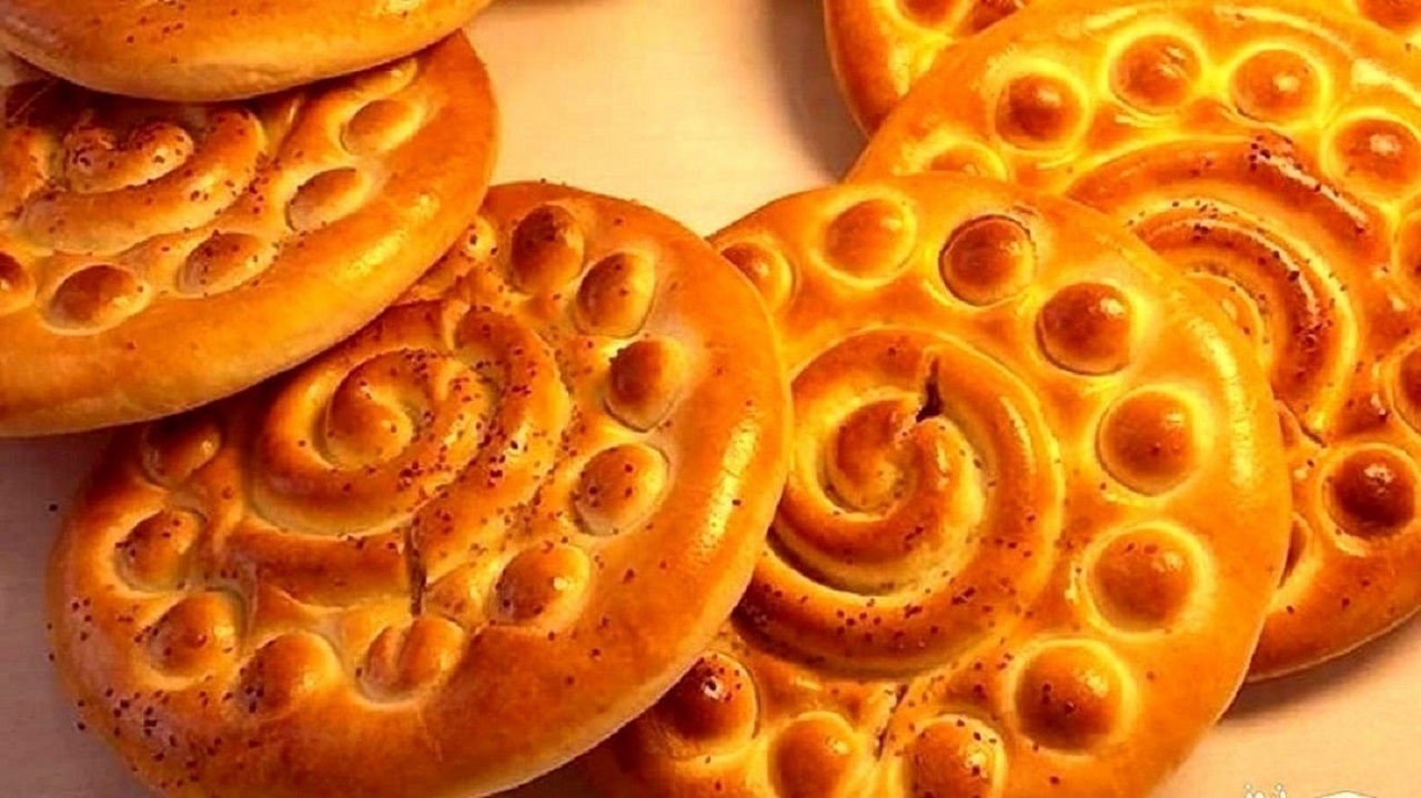 طرز تهیه کلوچه فومن