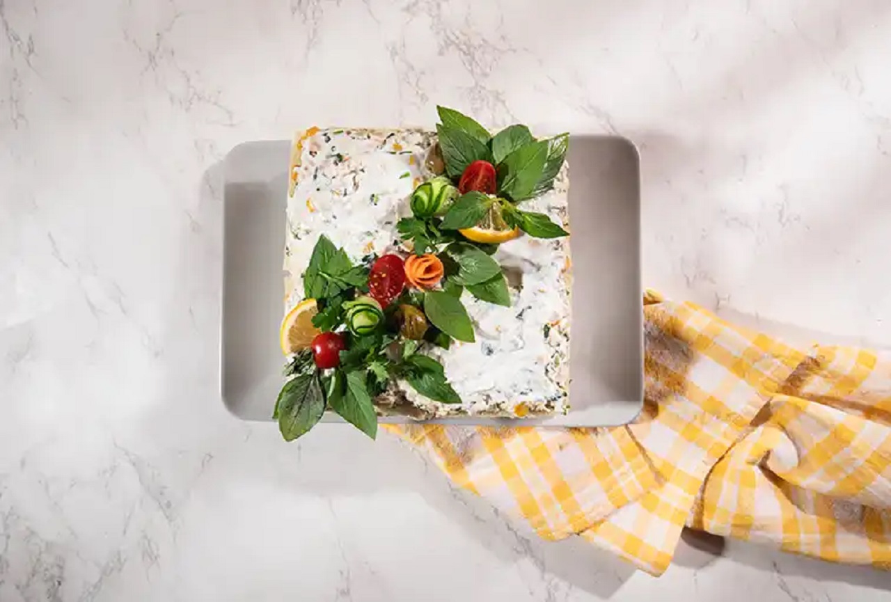 طرز تهیه کیک مرغ مجلسی با نان تست
