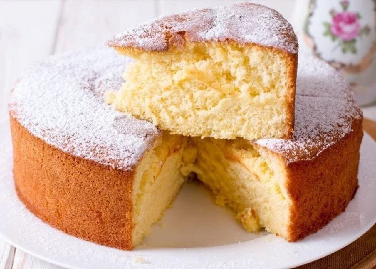 طرز تهیه کیک ساده با پف زیاد