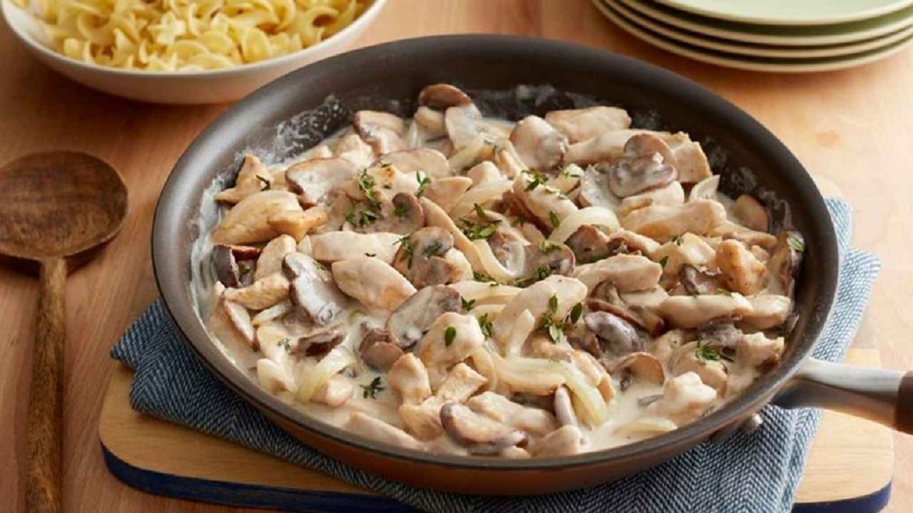 طرز تهیه چیکن استراگانف