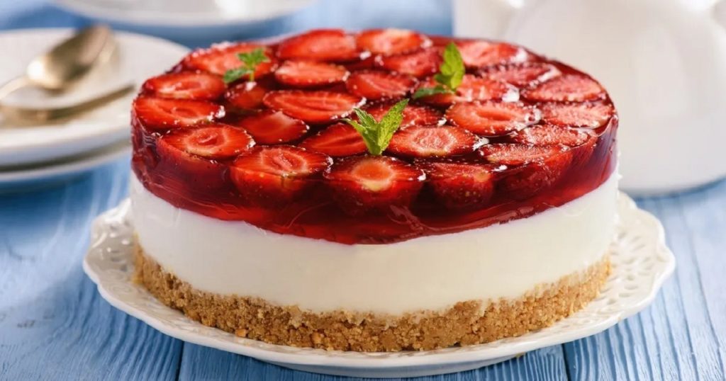 طرز تهیه چیز کیک با ژله | دسر یخچالی ساده و مجلسی
