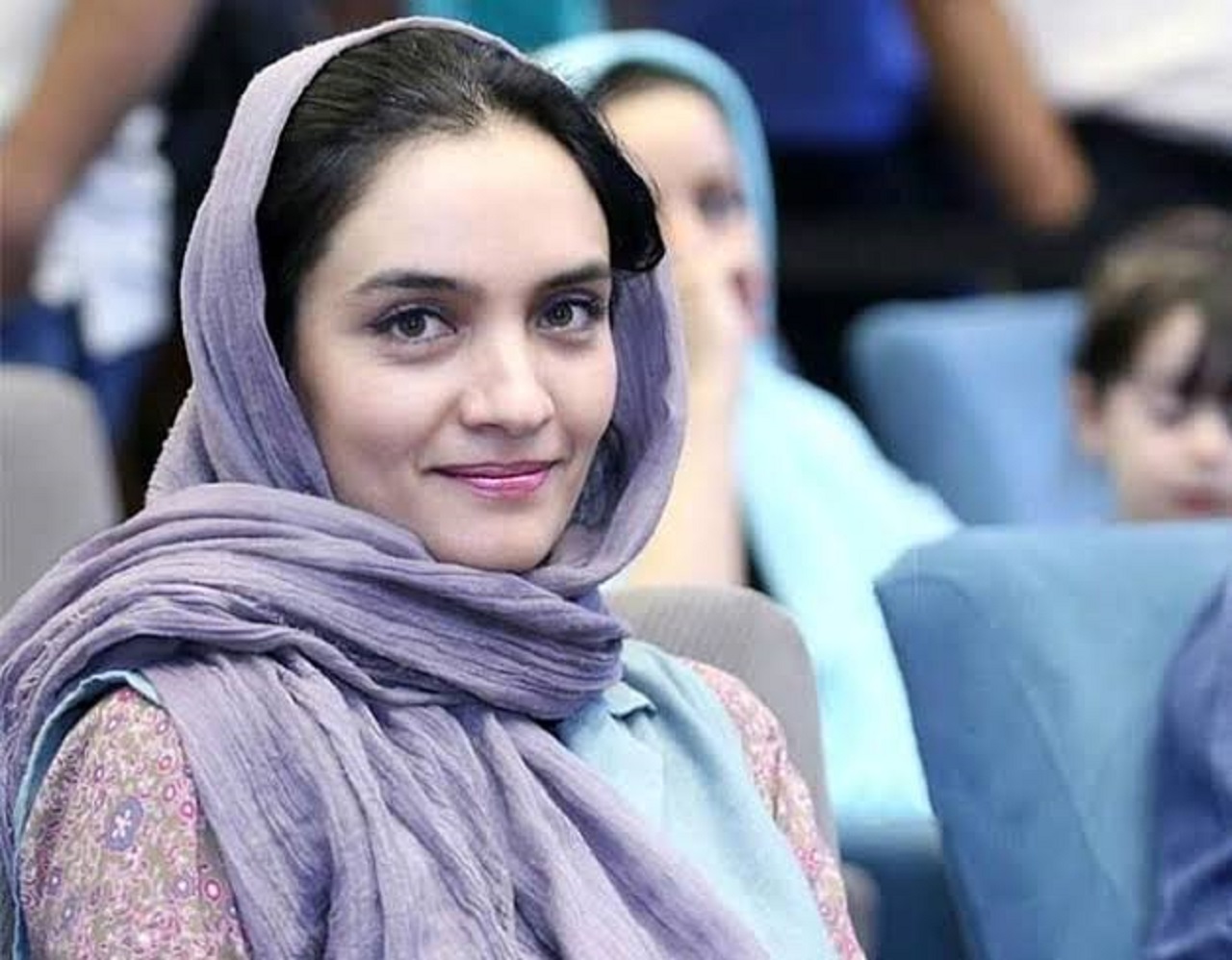 میترا حجار بازیگر نقش غزال صابری