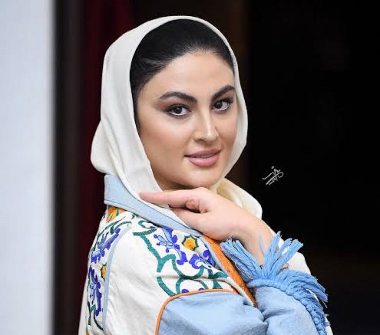 مریم مومن
