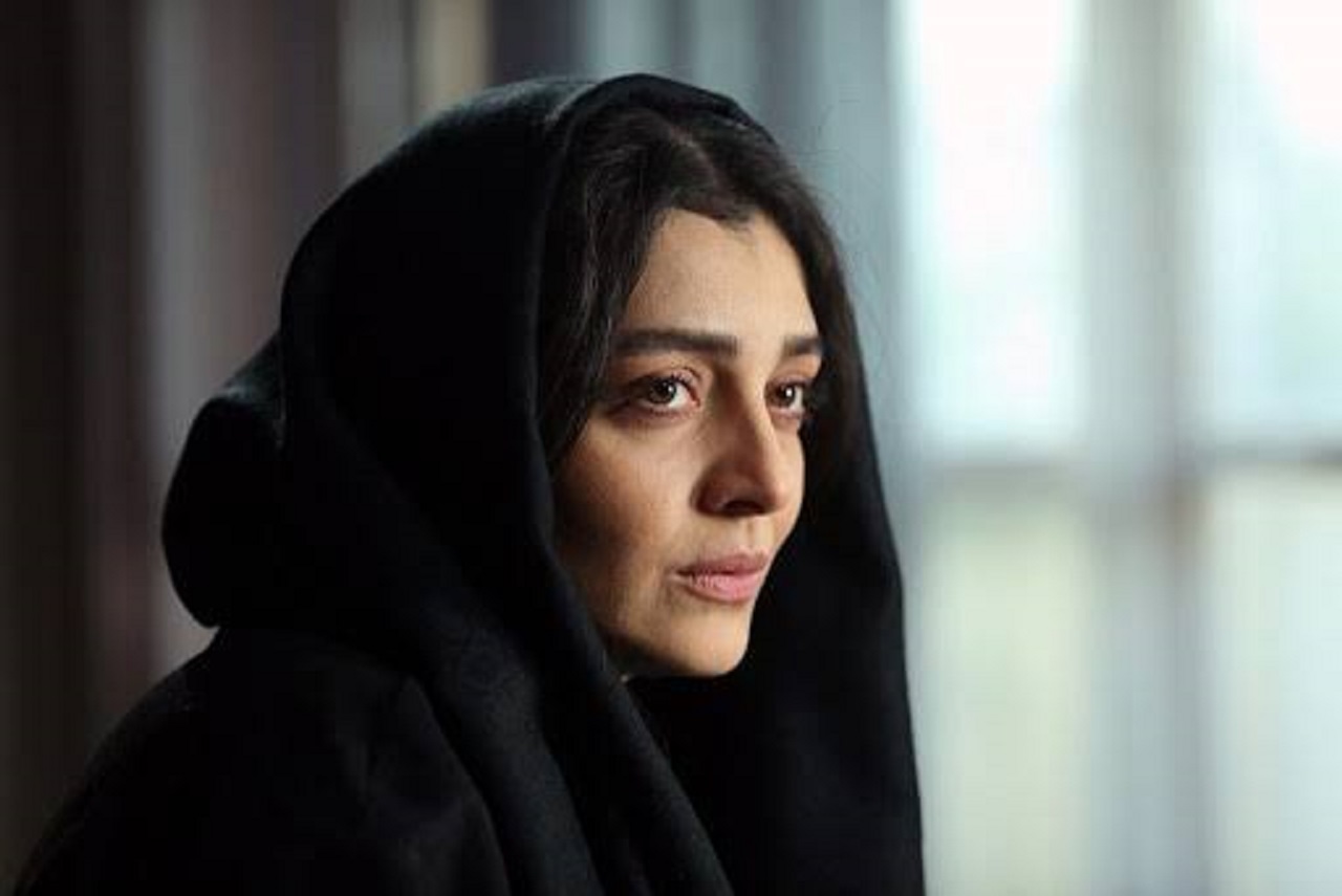 ساره بیات در نقش نسرین