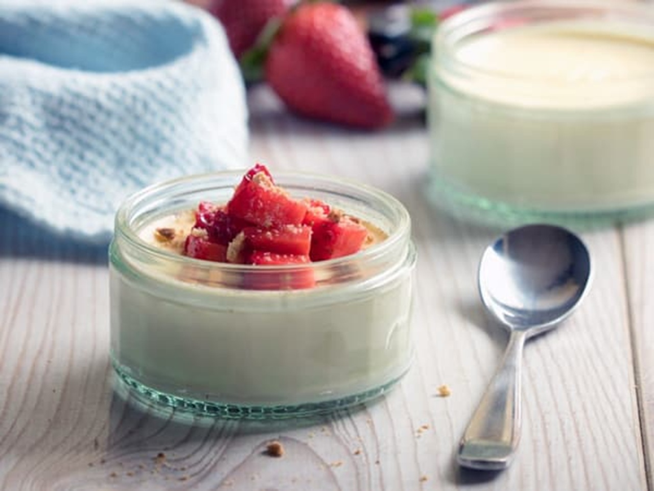 طرز تهیه دسر پاناکوتا با بیسکویت پتی بور